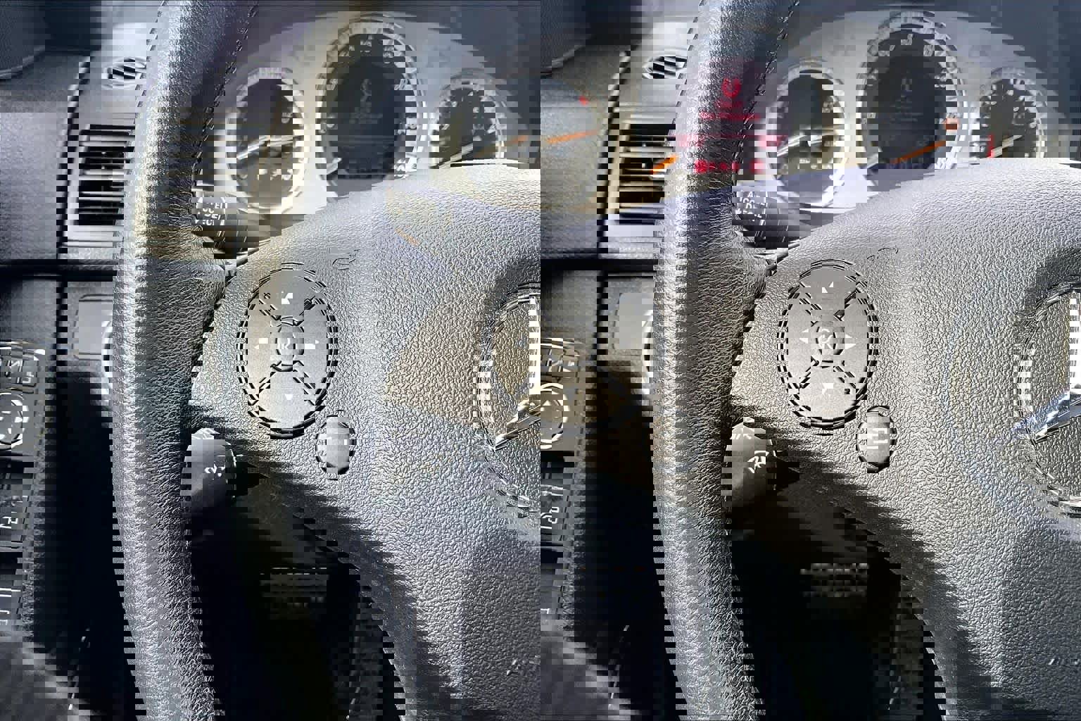 Used 2008 Mercedes-Benz C 300 Sport image 24