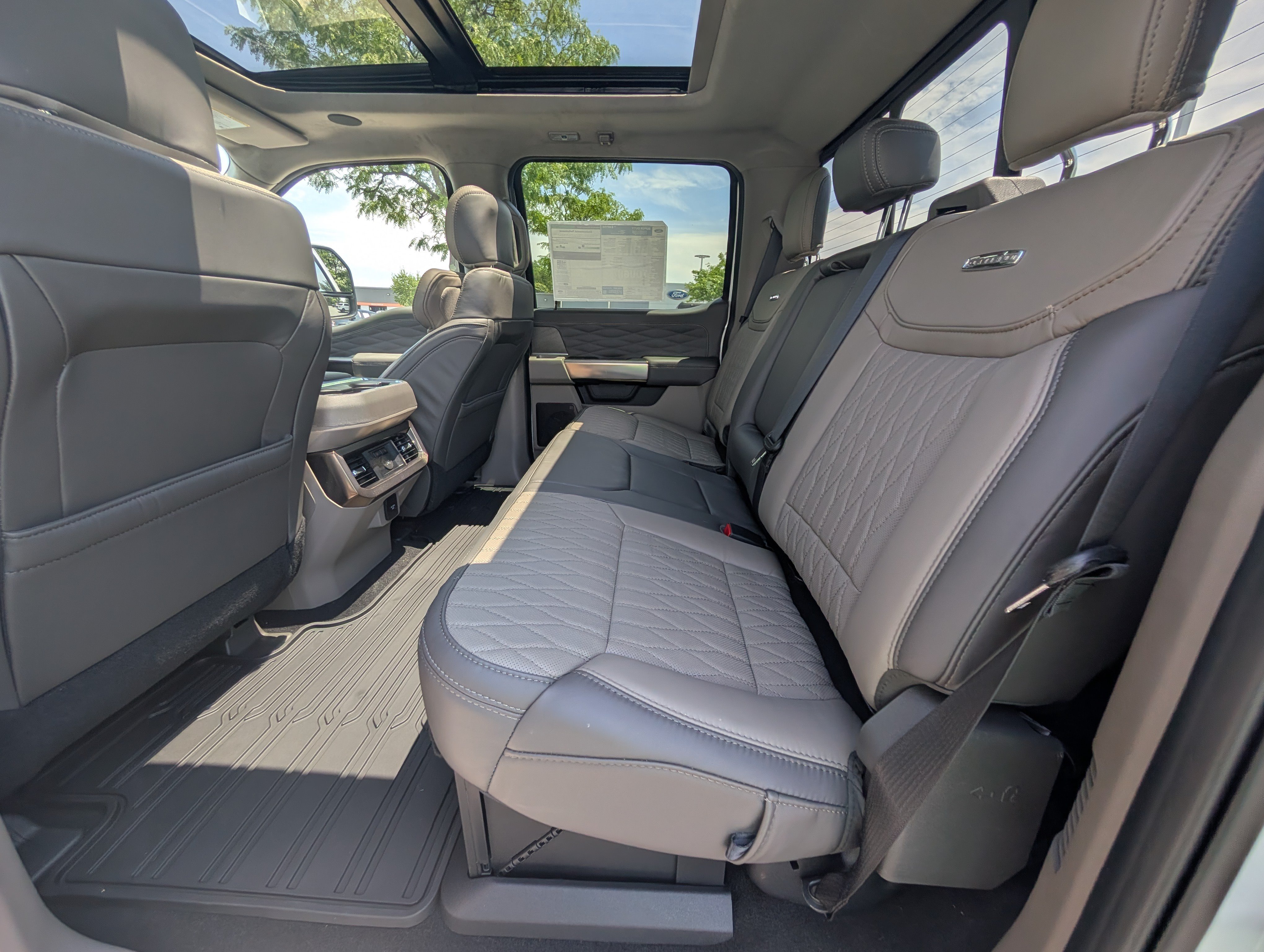 New 2026 Ford F250 Platinum w/ Platinum Plus Package AWD/4WD image 10