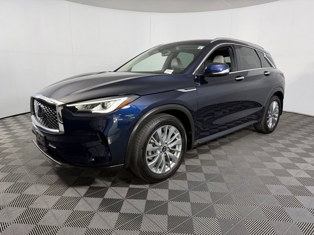 Used 2025 INFINITI QX50 Luxe AWD/4WD image 2