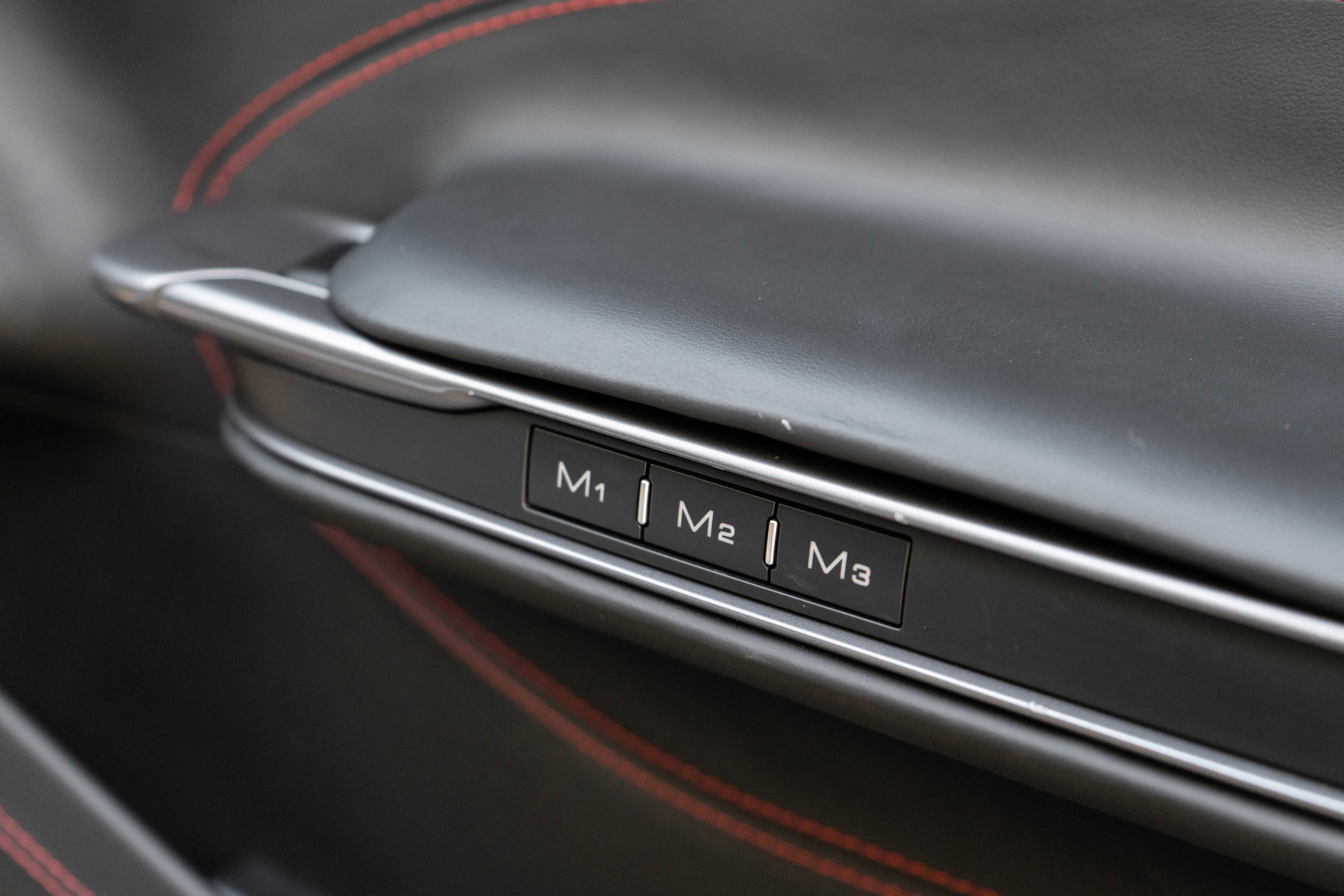 Used 2018 Ferrari GTC4Lusso T image 36