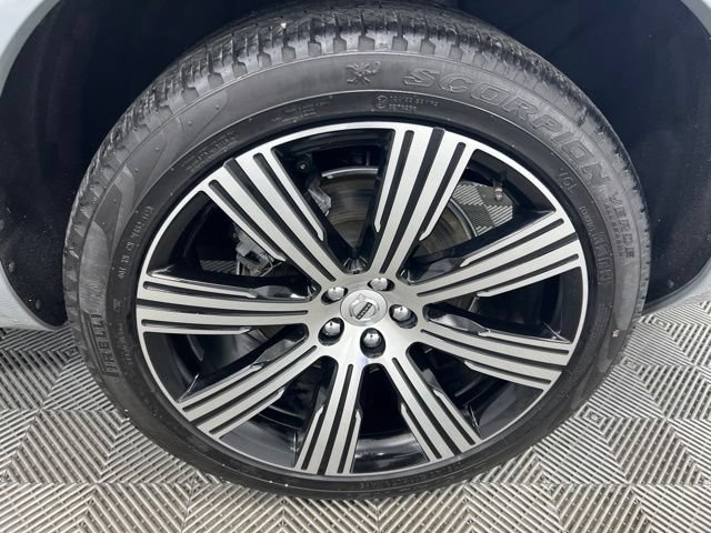 Used 2024 Volvo XC90 T8 Plus w/ Protection Package Premier AWD/4WD image 10
