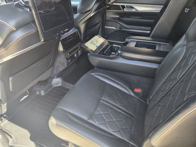 Used 2022 Jeep Grand Wagoneer Series III w/ Rear Seat Video Group 1 AWD/4WD image 12