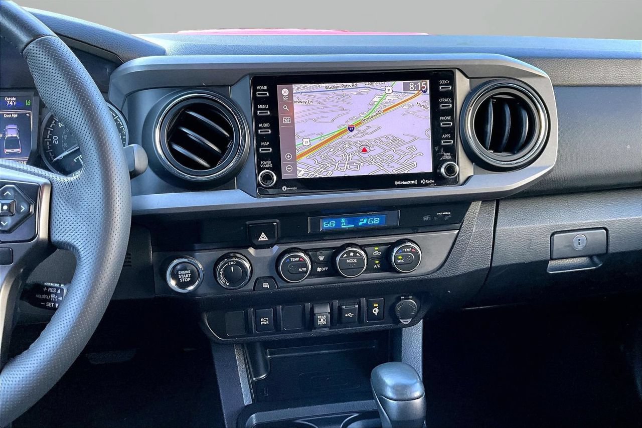 Used 2022 Toyota Tacoma TRD Sport AWD/4WD image 12