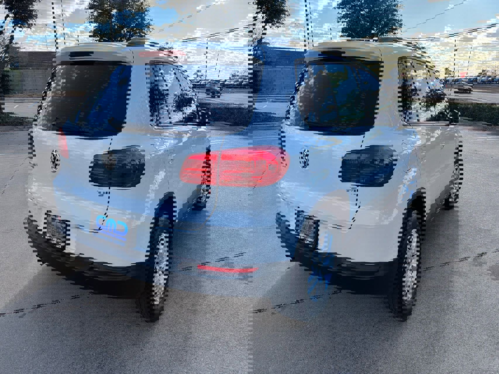 Used 2017 Volkswagen Tiguan S image 5