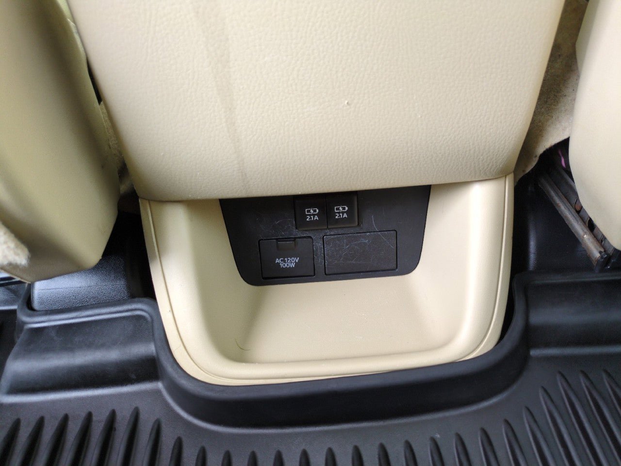 Used 2019 Toyota Highlander XLE FWD image 36