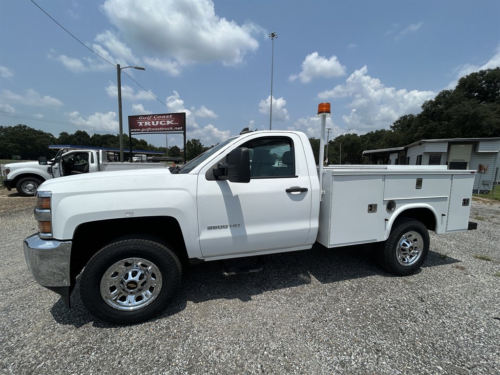 Used 2016 Chevrolet Silverado 3500 W/T RWD image 2