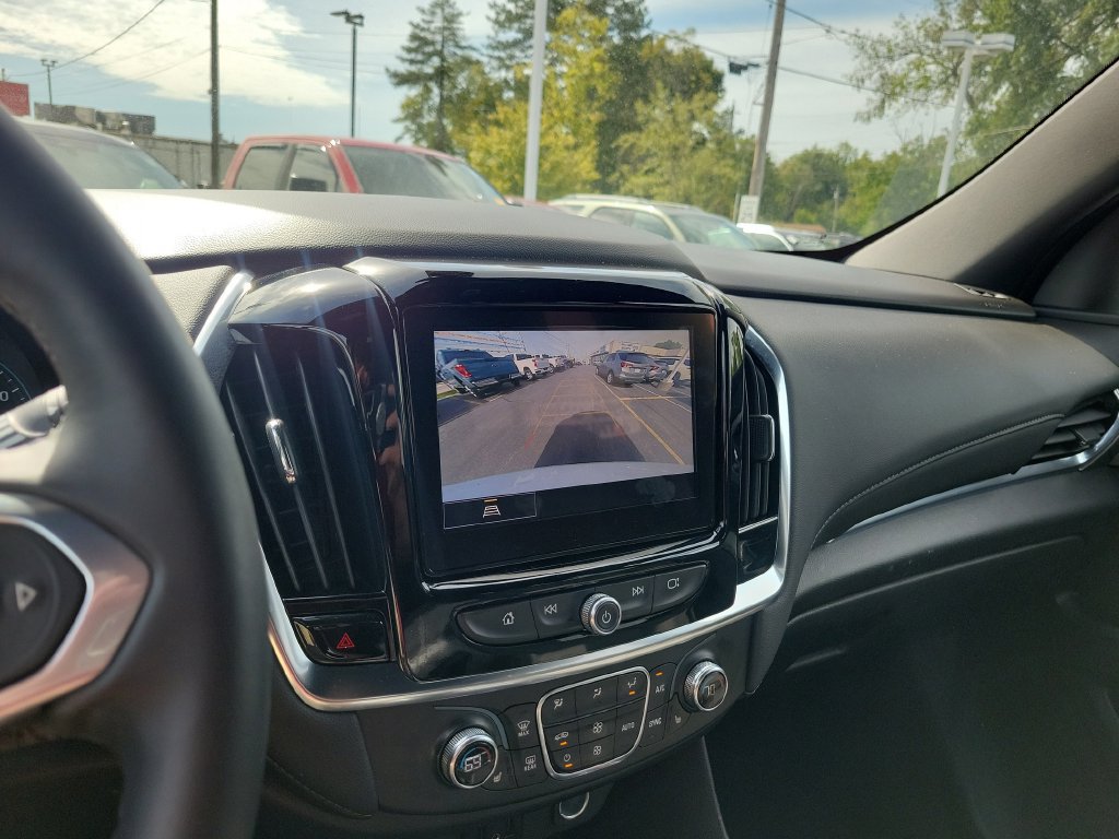 Used 2023 Chevrolet Traverse LT FWD image 29