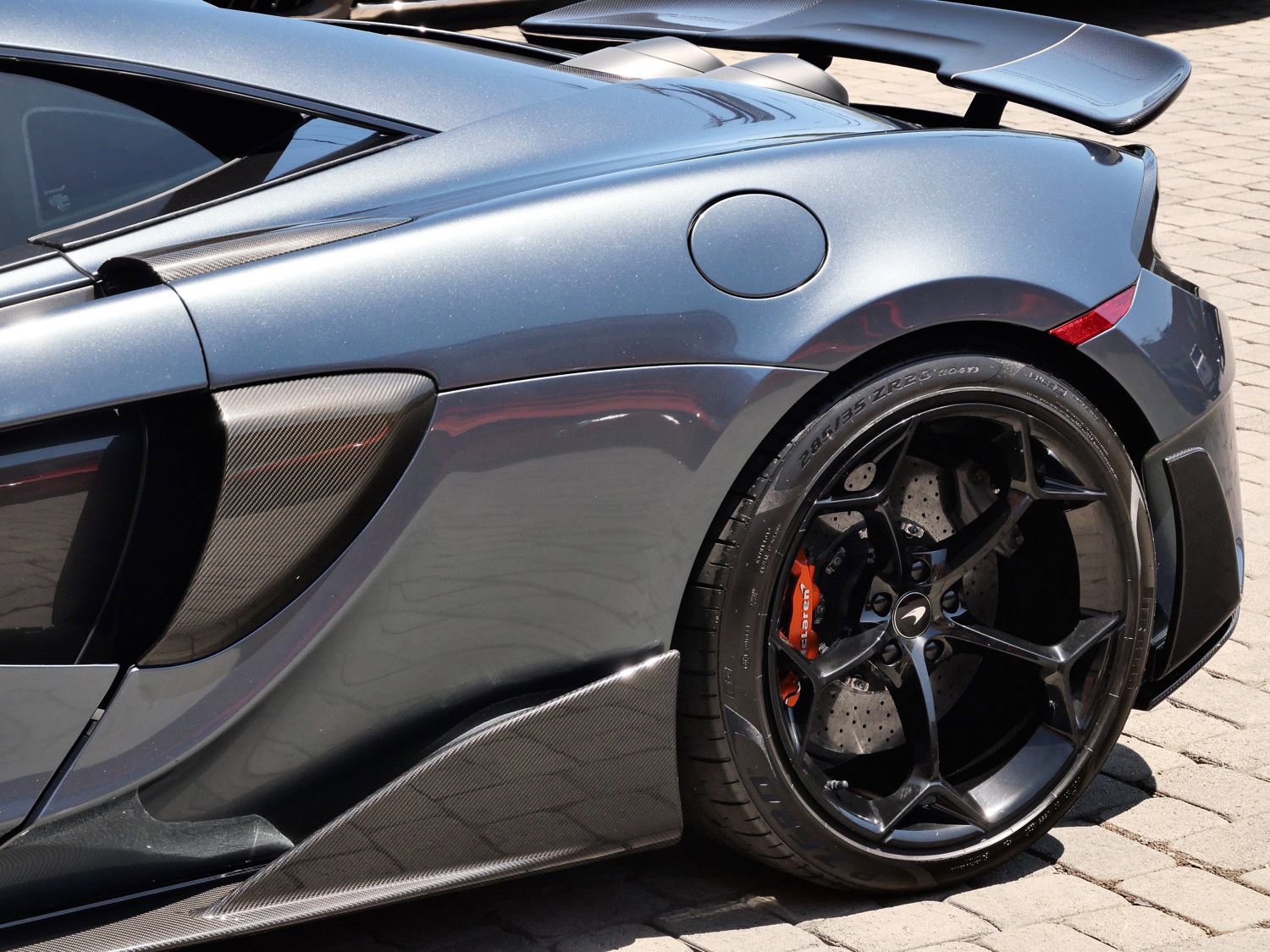 Used 2019 McLaren 600LT RWD image 17