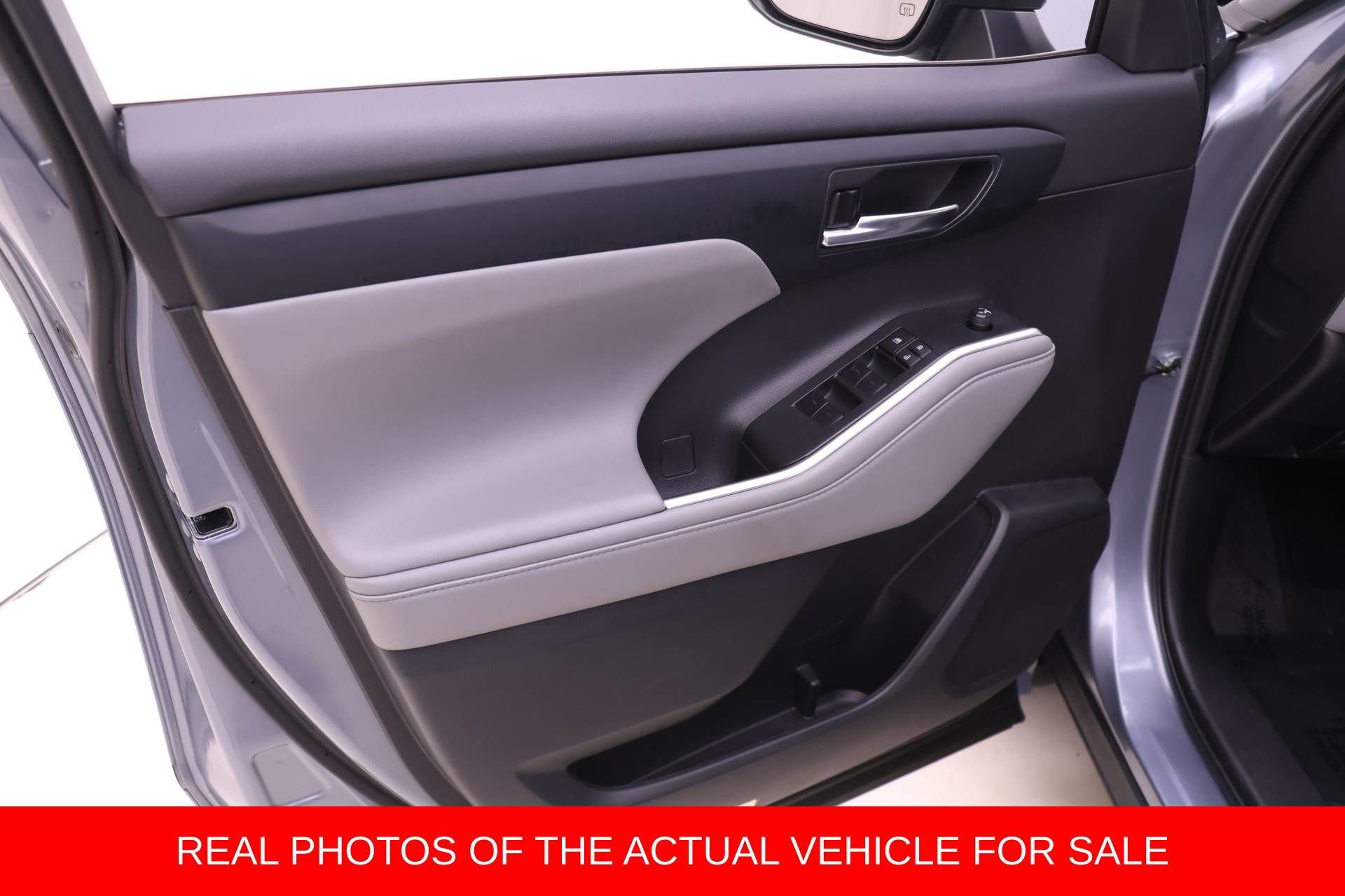 Used 2022 Toyota Highlander XLE image 8
