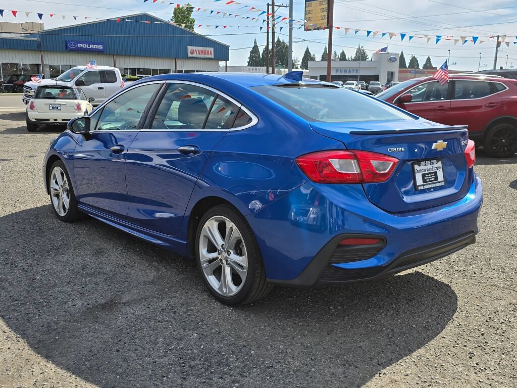 Used 2017 Chevrolet Cruze Premier FWD image 5
