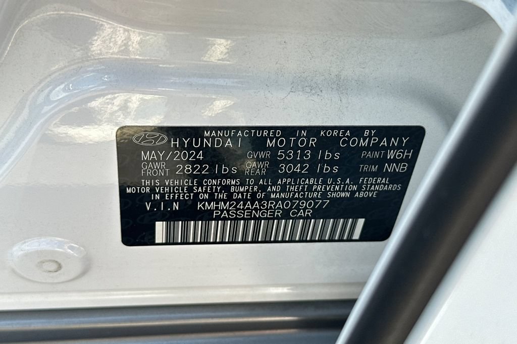 Used 2024 Hyundai Ioniq 6 SE RWD image 33