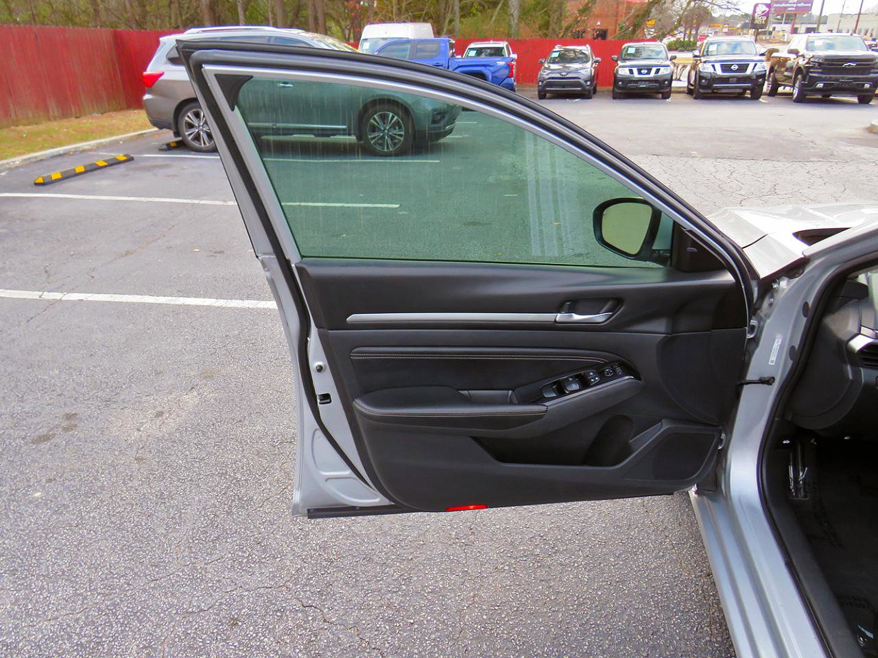 Used 2021 Nissan Altima 2.5 SL FWD image 27