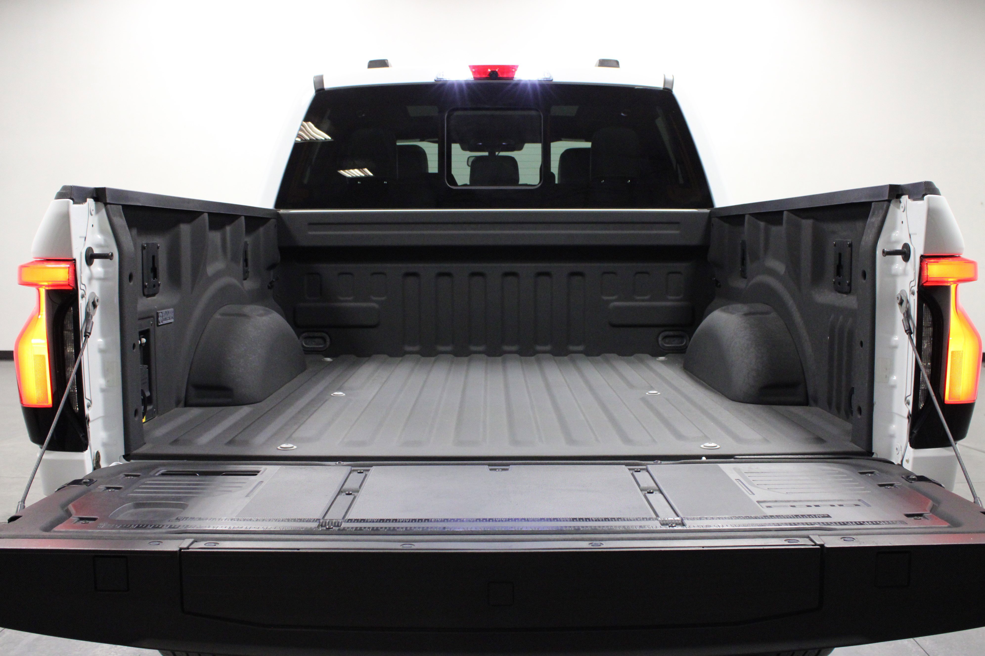 Used 2023 Ford F150 Lightning Lariat w/ Equipment Group 511A High image 14