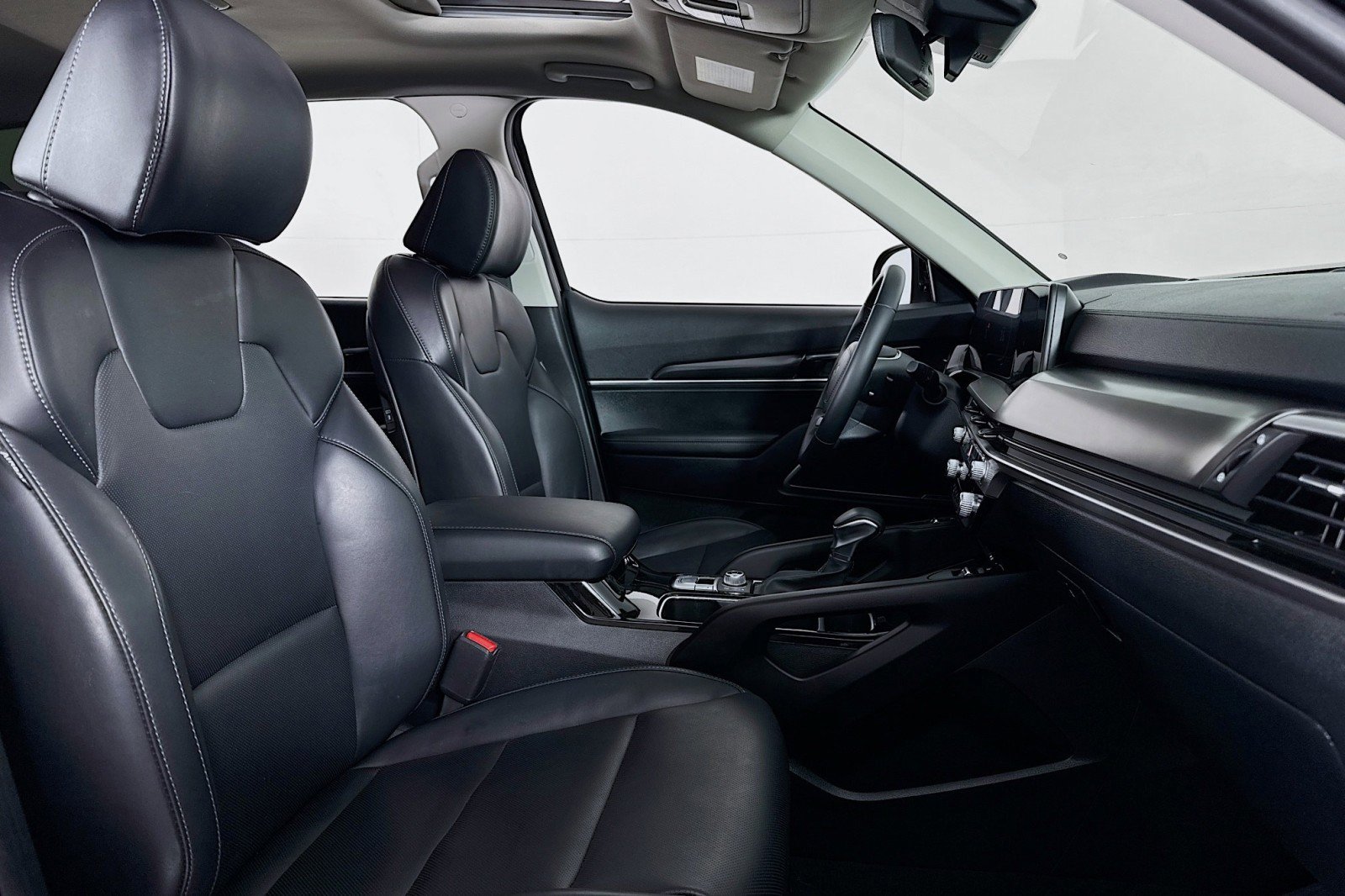 Used 2024 Kia Telluride S w/ S Sunroof Package image 6