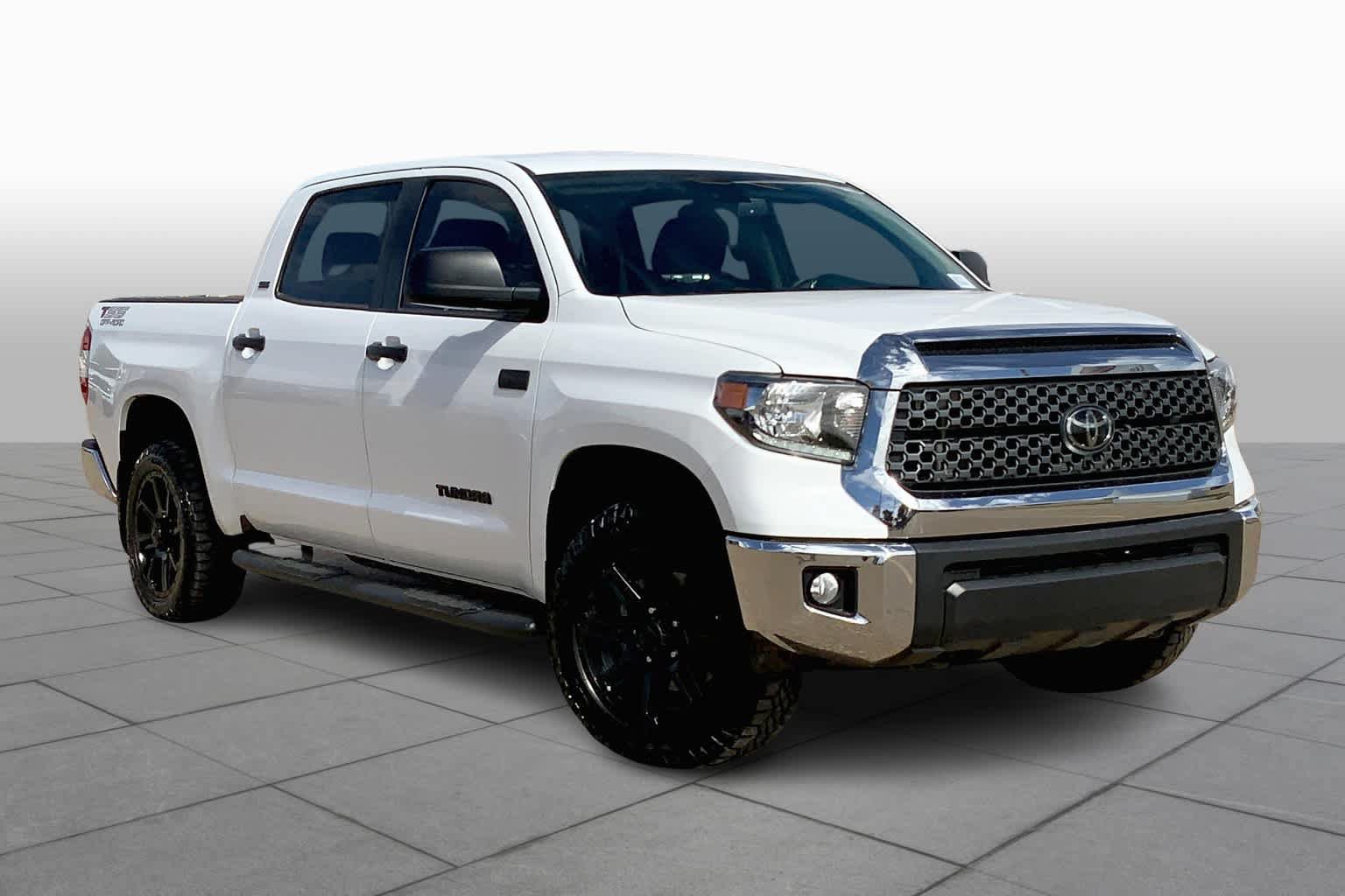 Used 2020 Toyota Tundra SR5 w/ SR5 Upgrade Package AWD/4WD image 3