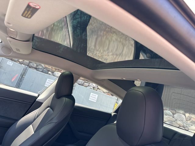 Used 2020 Tesla Model 3 Performance image 18