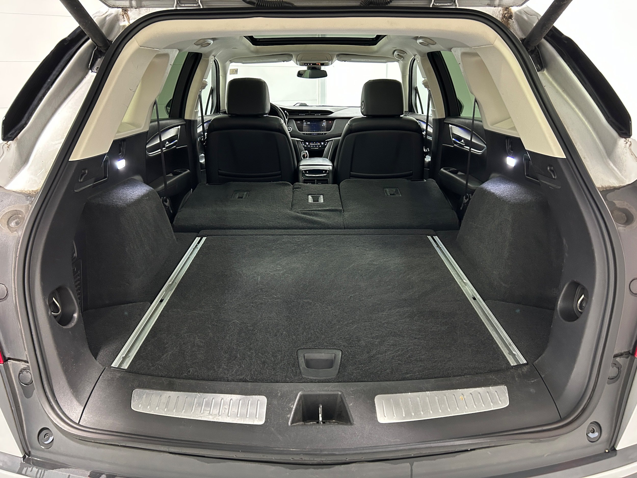 Used 2018 Cadillac XT5 Premium Luxury AWD/4WD image 36