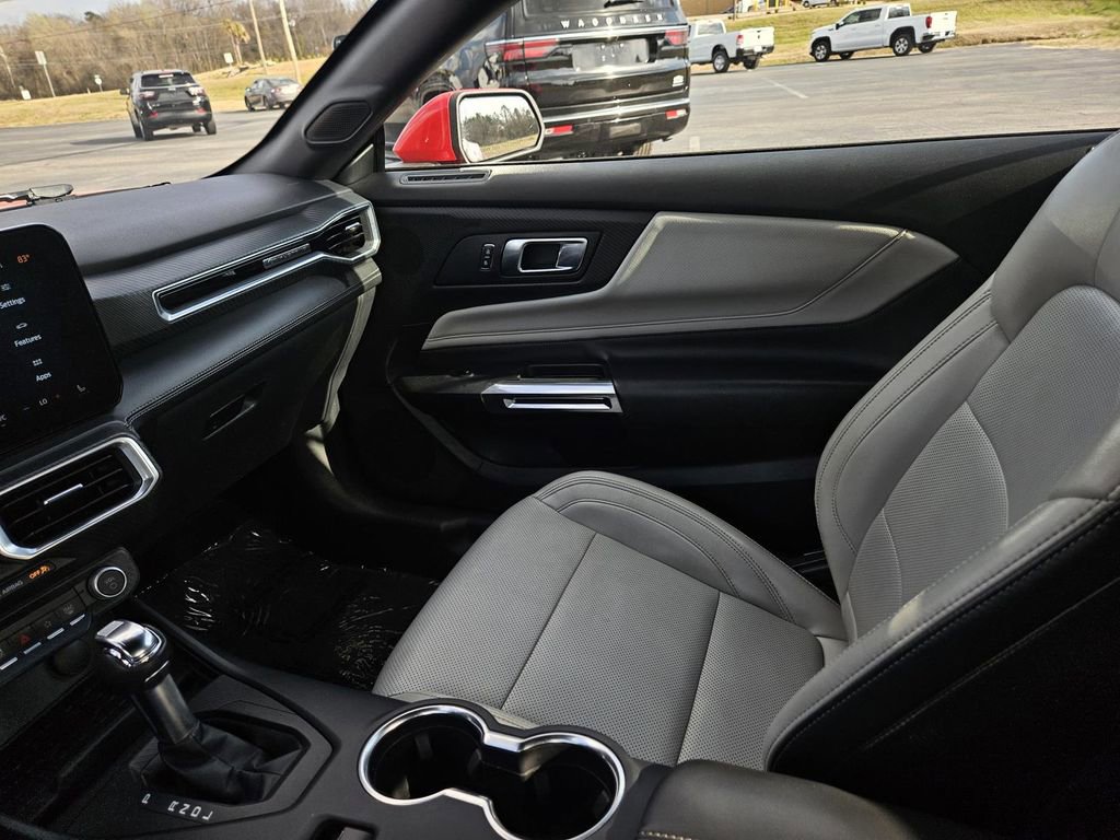 Used 2024 Ford Mustang Premium image 21