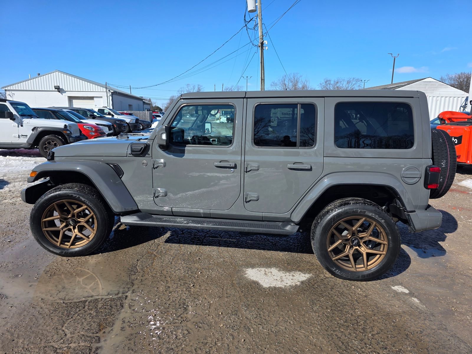 Used 2022 Jeep Wrangler Unlimited Sahara image 8