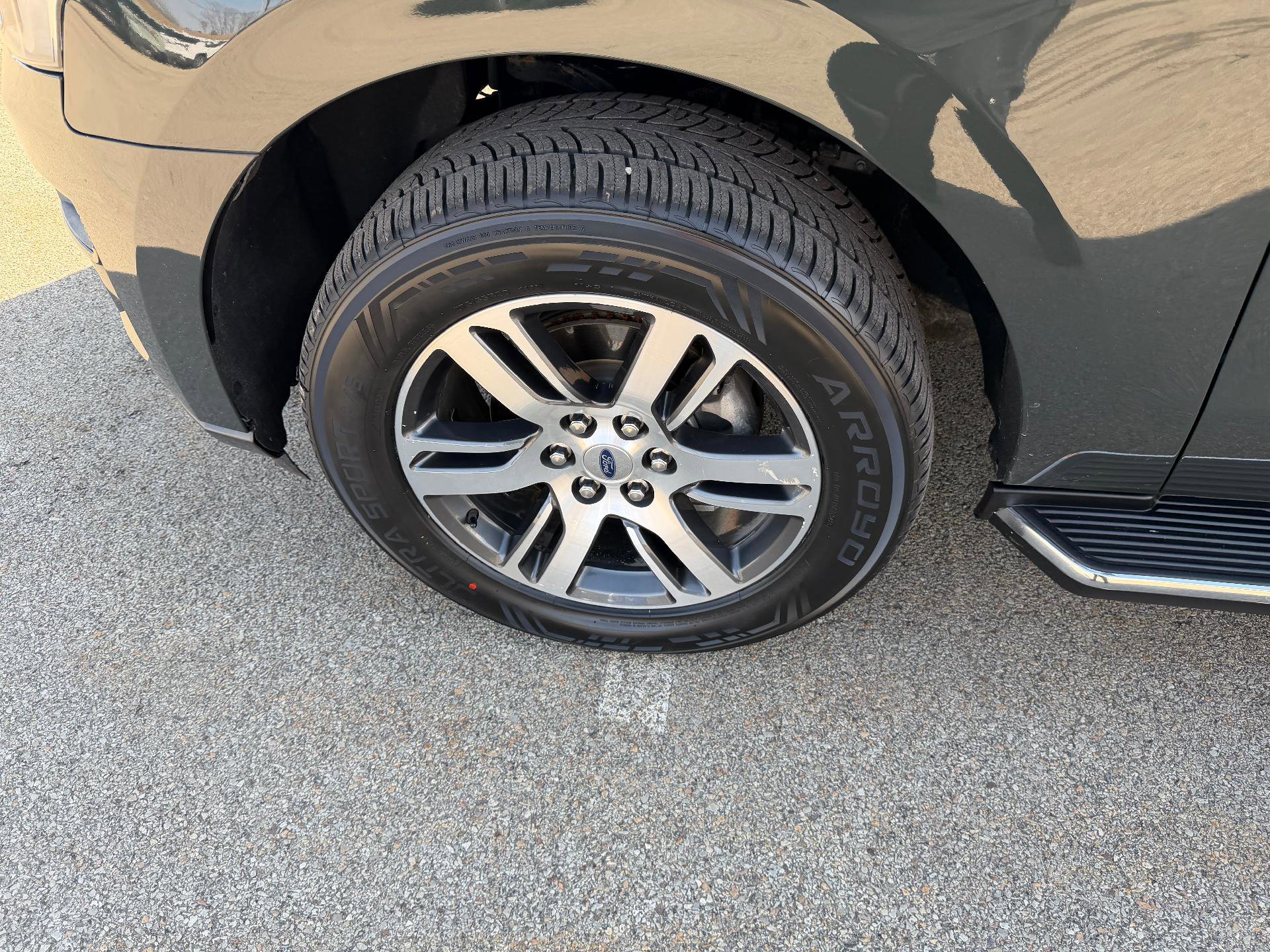 Used 2023 Ford Expedition Max XLT image 16