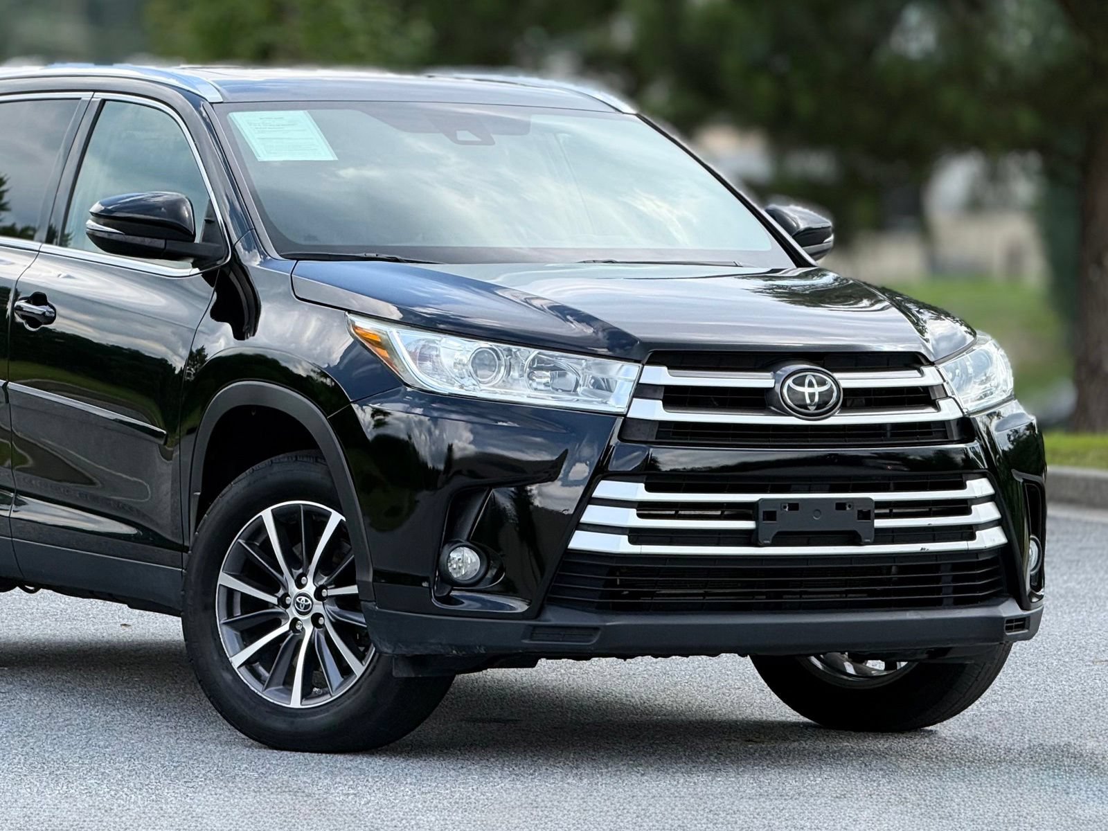 Used 2019 Toyota Highlander XLE AWD/4WD image 48