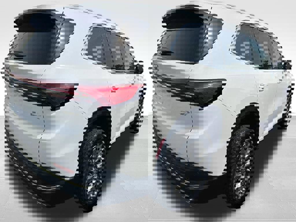 Used 2025 Buick Enclave Preferred AWD/4WD image 8