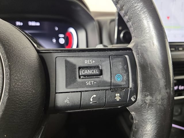 Used 2021 Nissan Rogue Platinum AWD/4WD image 23