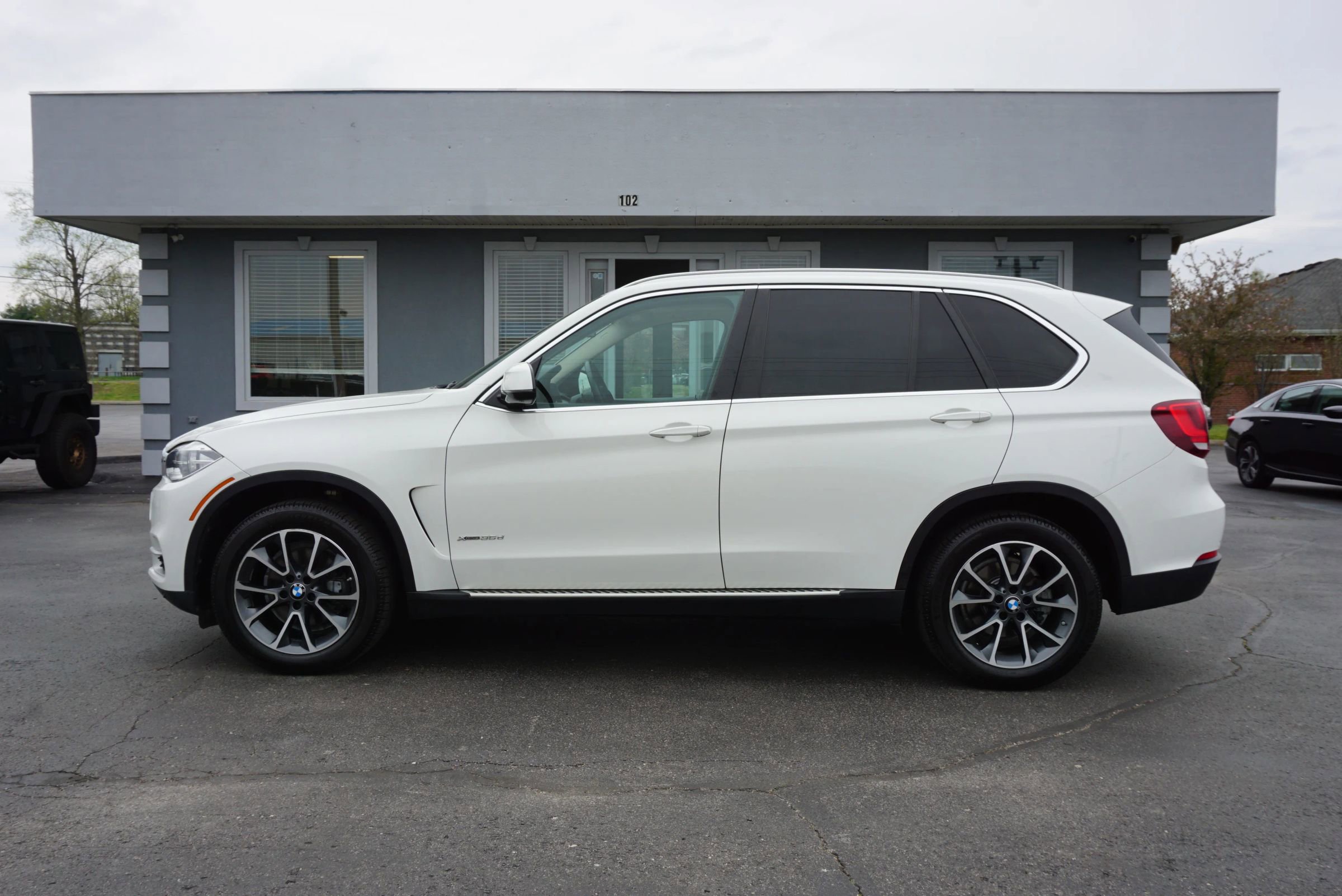 Used 2015 BMW X5 xDrive35d image 8