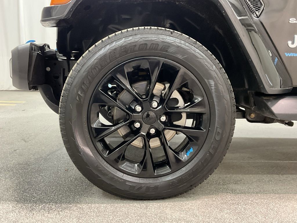 Used 2023 Jeep Wrangler Unlimited Sahara w/ Cold Weather Group image 31