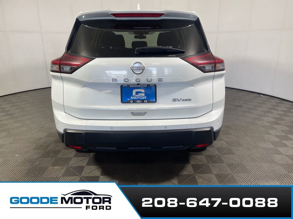 Used 2024 Nissan Rogue SV AWD/4WD image 6