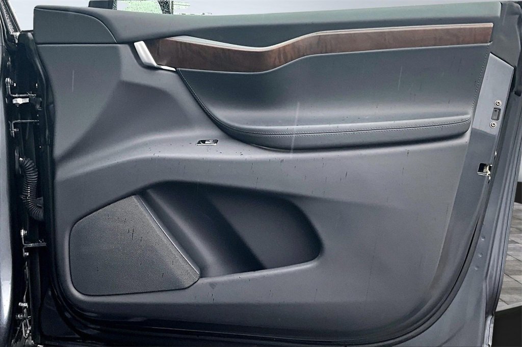 Used 2021 Tesla Model X Long Range image 23