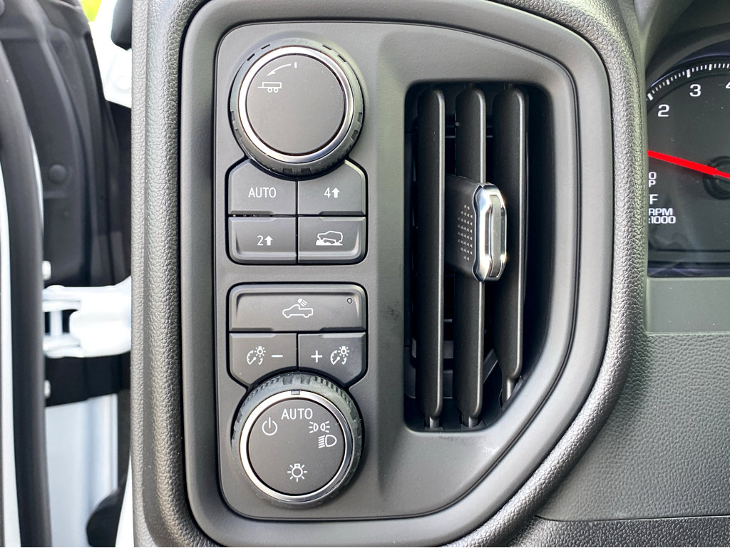 New 2024 Chevrolet Silverado 1500 Custom AWD/4WD image 13