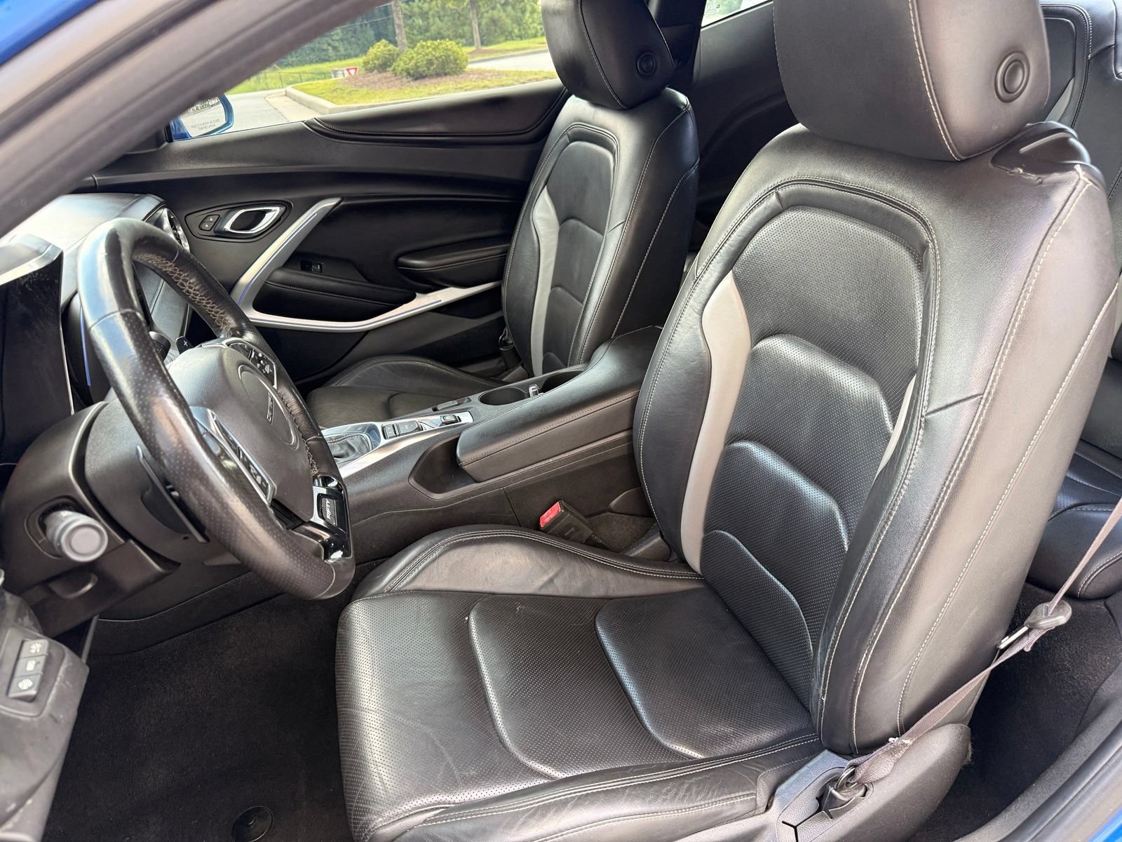 Used 2017 Chevrolet Camaro LT RWD image 36