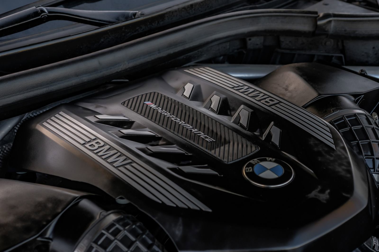 Used 2021 BMW X7 M50i w/ Executive Package image 60