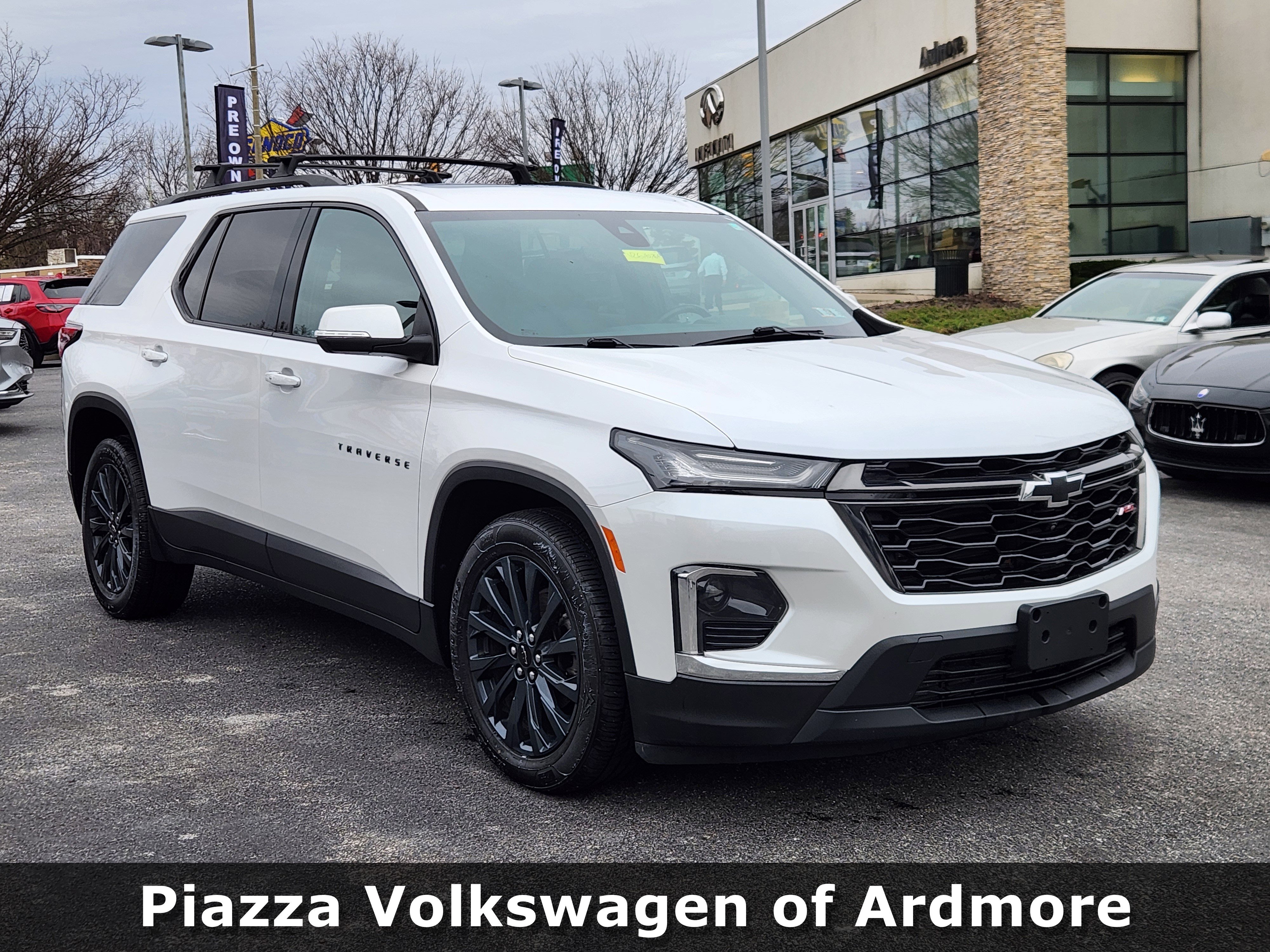 Used 2023 Chevrolet Traverse RS w/ LPO, Floor Liner Package image 1