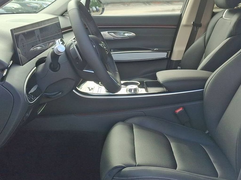 New 2026 Genesis GV70 2.5T AWD/4WD image 16