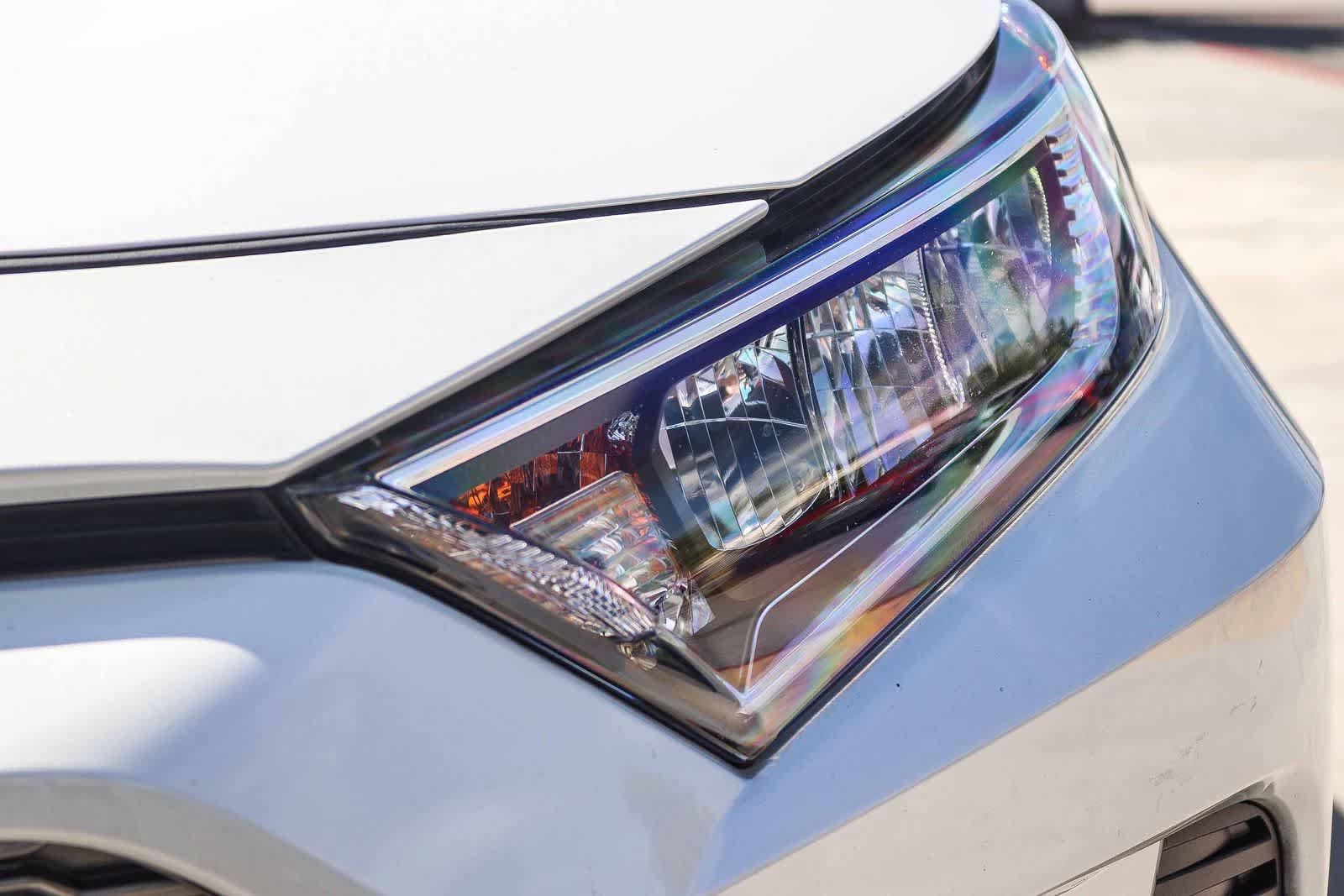 Used 2020 Toyota RAV4 Limited FWD image 10