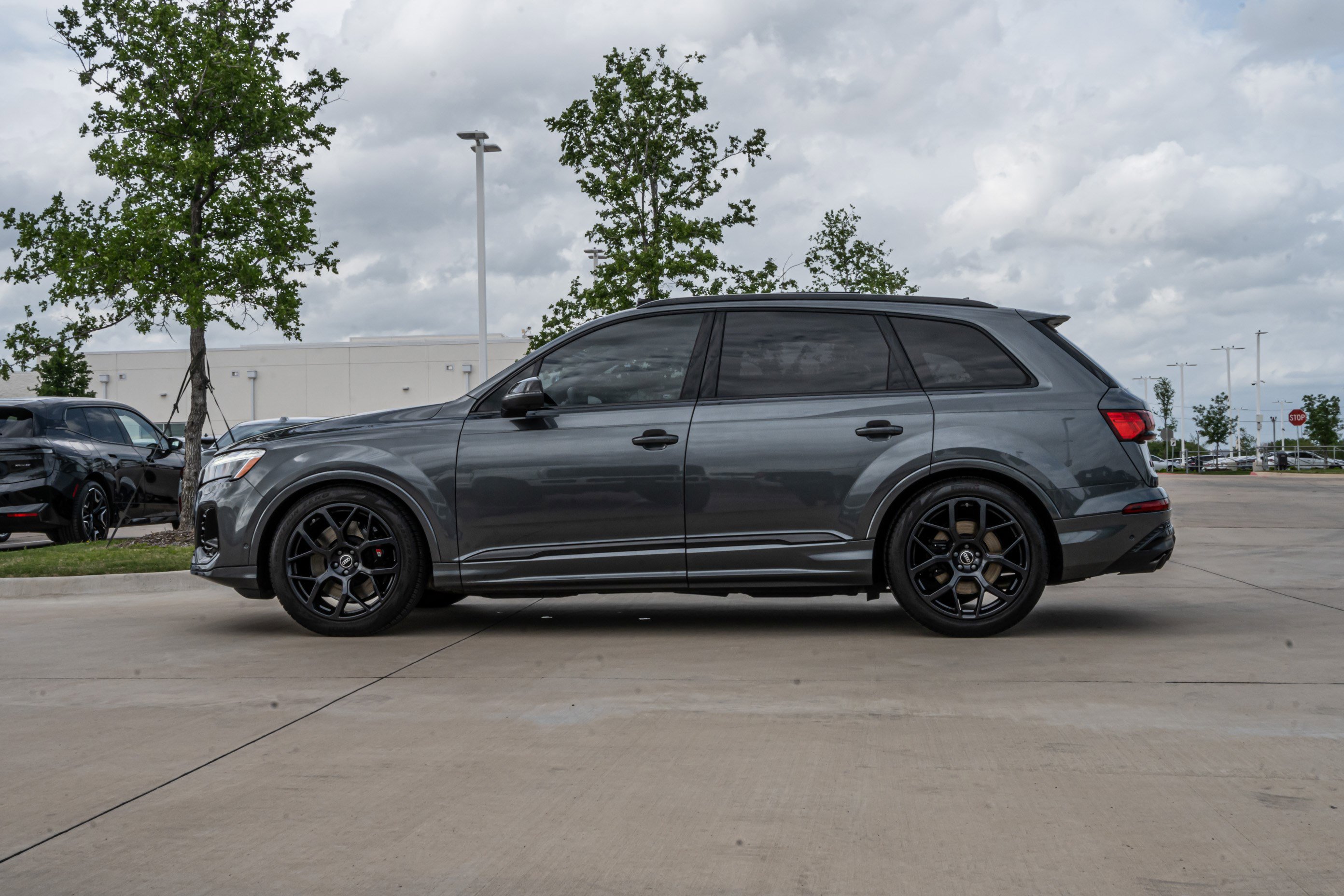 Used 2025 Audi SQ7 Prestige image 6
