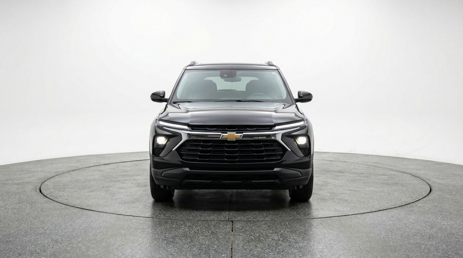 Used 2025 Chevrolet TrailBlazer LT image 2