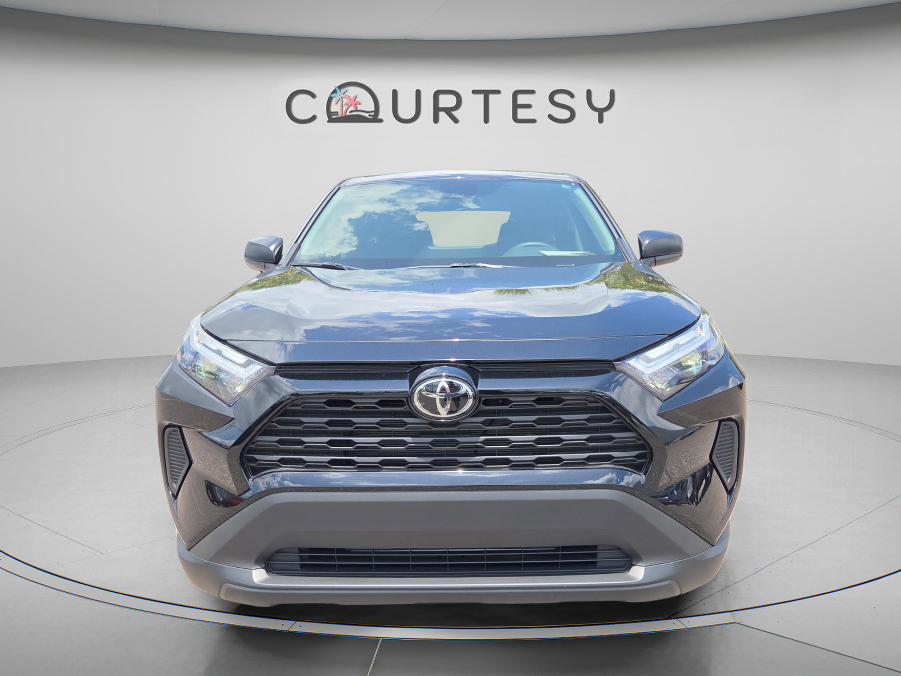 Certified 2025 Toyota RAV4 LE FWD image 8