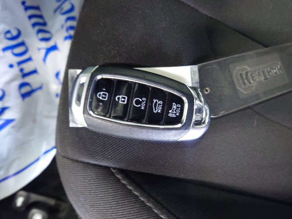 Certified 2023 Hyundai Elantra SEL w/ Convenience Package FWD image 29