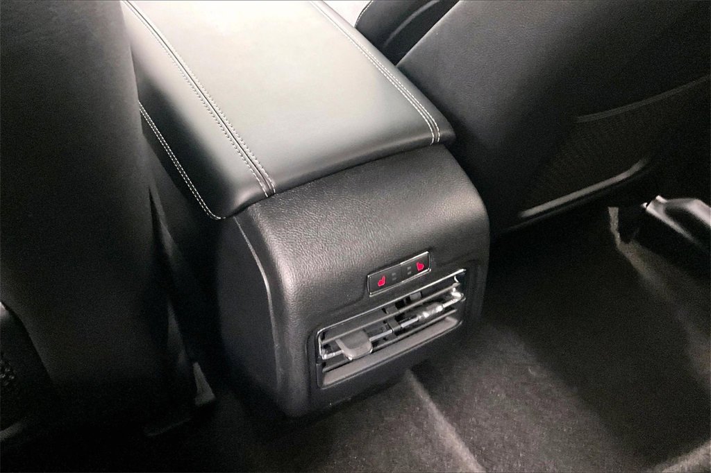 Used 2022 Lincoln Corsair Reserve w/ Equipment Group 201A image 25