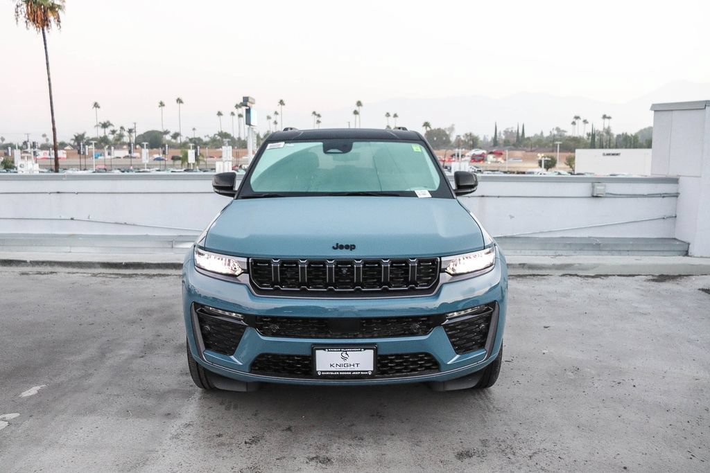 New 2026 Jeep Grand Cherokee Limited AWD/4WD image 3