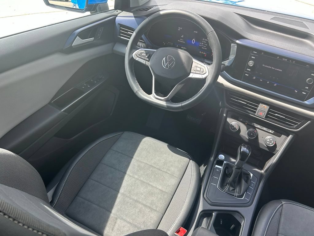 Certified 2022 Volkswagen Taos SE FWD image 9