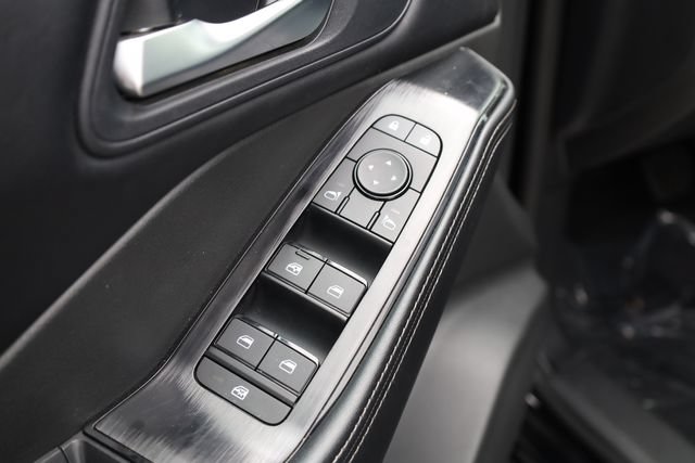 Certified 2025 Nissan Rogue SV FWD image 18