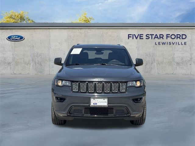 Used 2017 Jeep Grand Cherokee Altitude AWD/4WD image 8