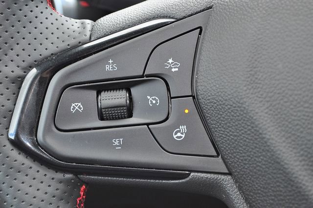 Used 2025 Chevrolet Trax RS w/ Driver Confidence Package image 30