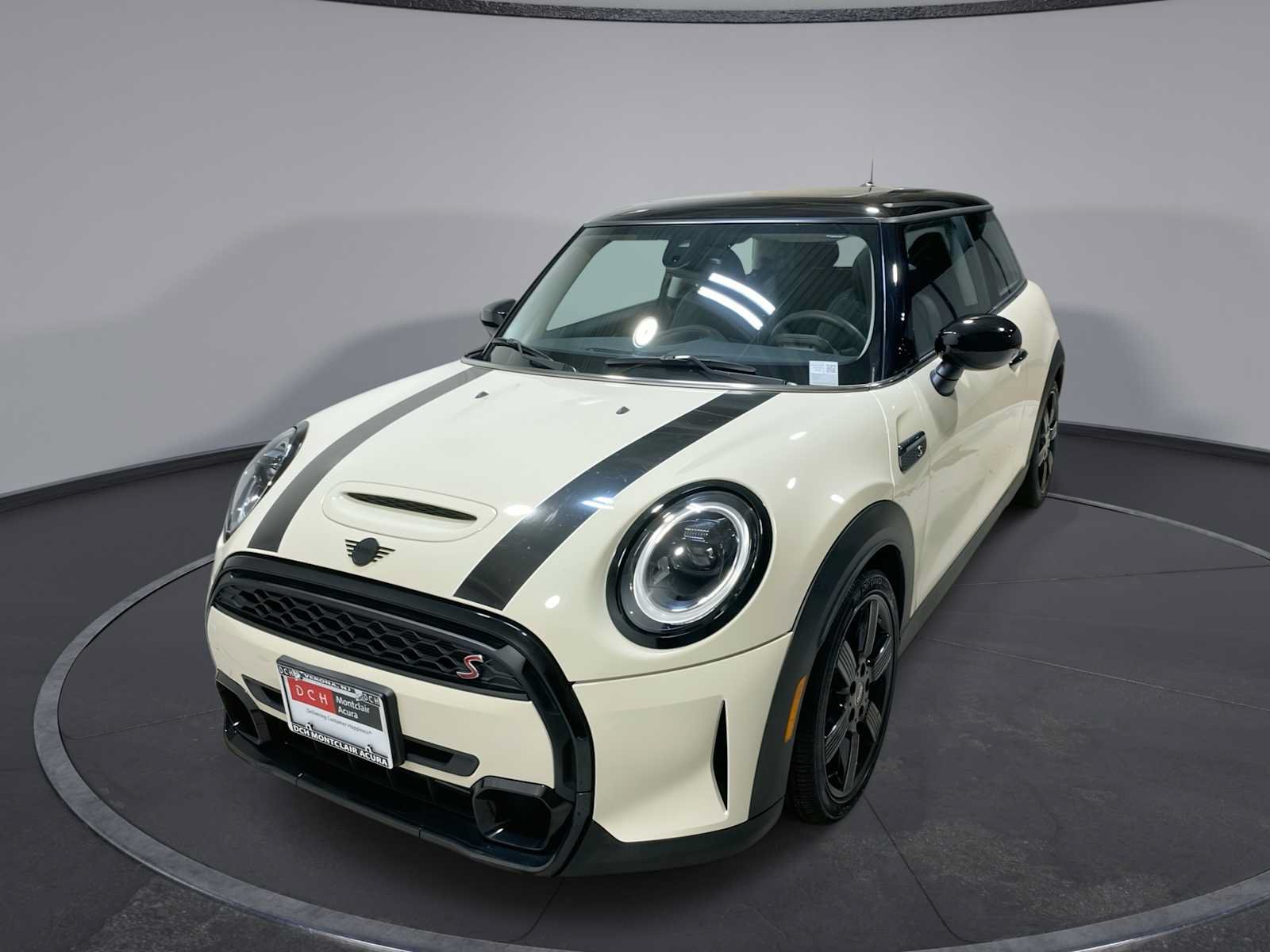 Used 2023 MINI Cooper S FWD image 1