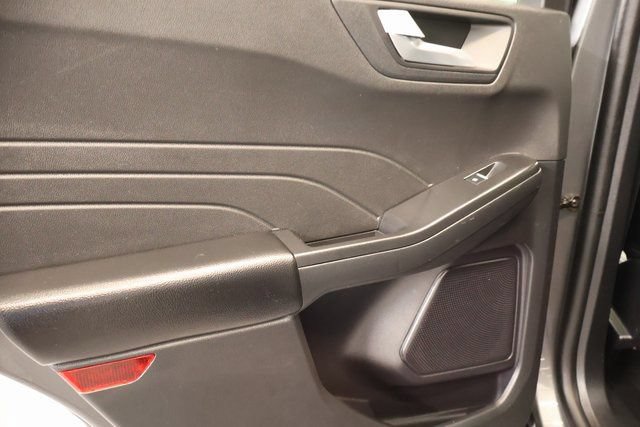 Used 2025 Ford Escape Platinum AWD/4WD image 27