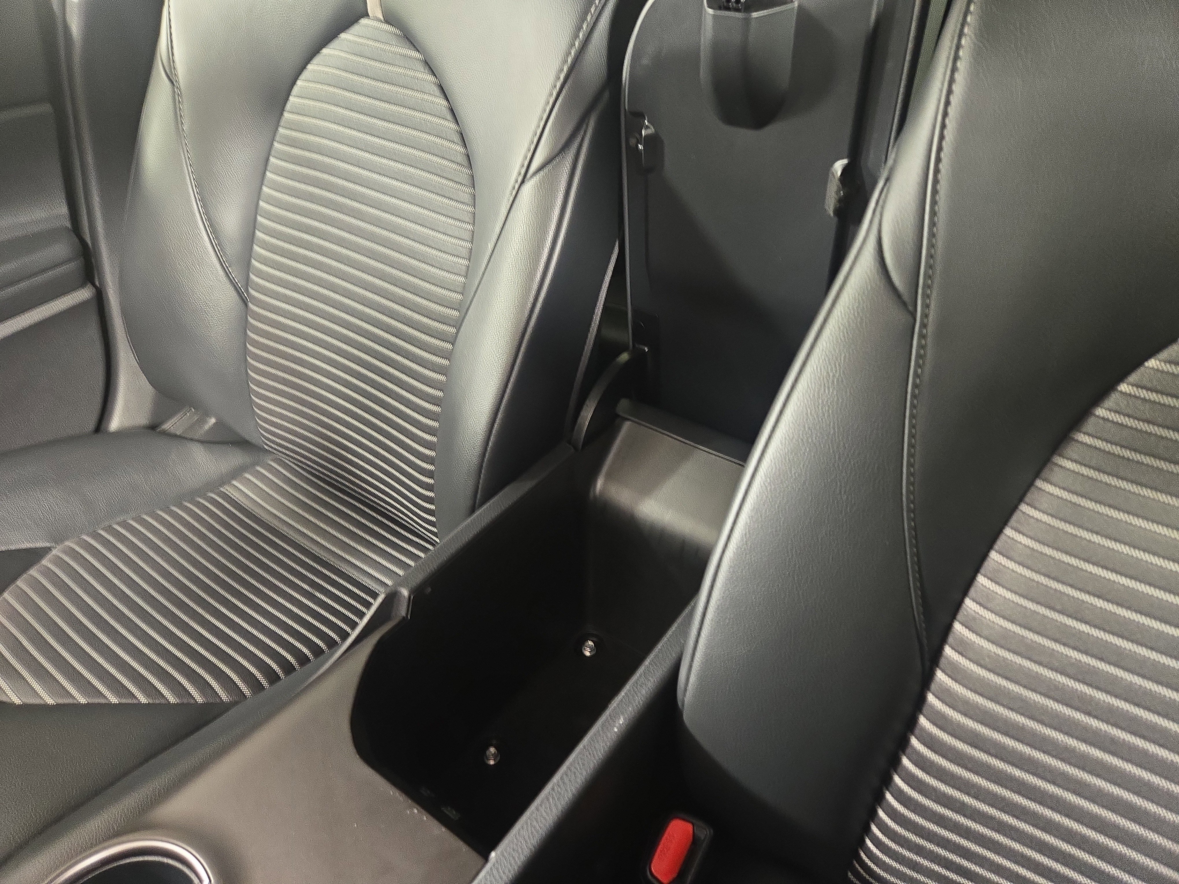 Used 2023 Toyota Camry SE image 25